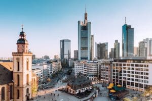 how to learn german easily - frankfurt skyline - busuu blog